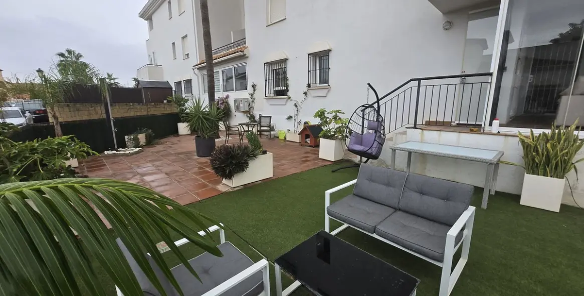 Продажа апартаментов на первом этаже в La Duquesa 13