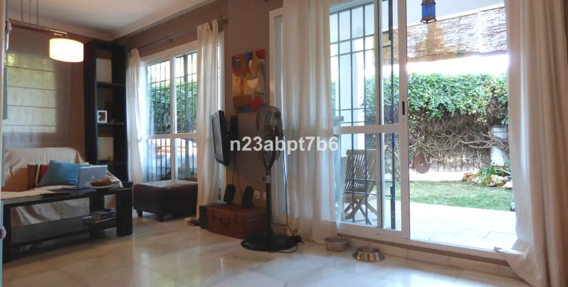 Sale of ground floor apartment in Nueva Andalucía 3
