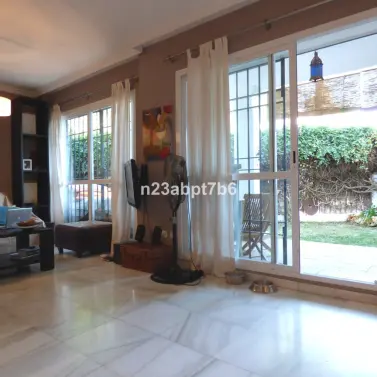 Sale of ground floor apartment in Nueva Andalucía