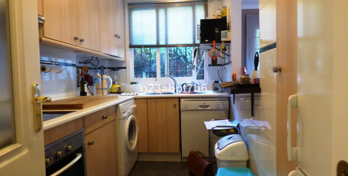 Sale of ground floor apartment in Nueva Andalucía 5