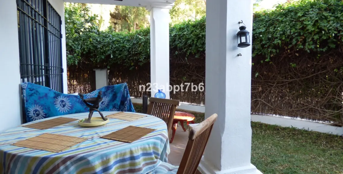 Sale of ground floor apartment in Nueva Andalucía 6