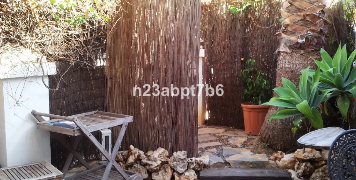 Sale of ground floor apartment in Nueva Andalucía 16