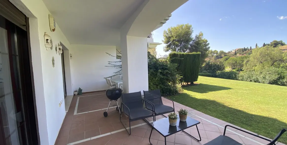 Sale of ground floor apartment in Los Arqueros 3