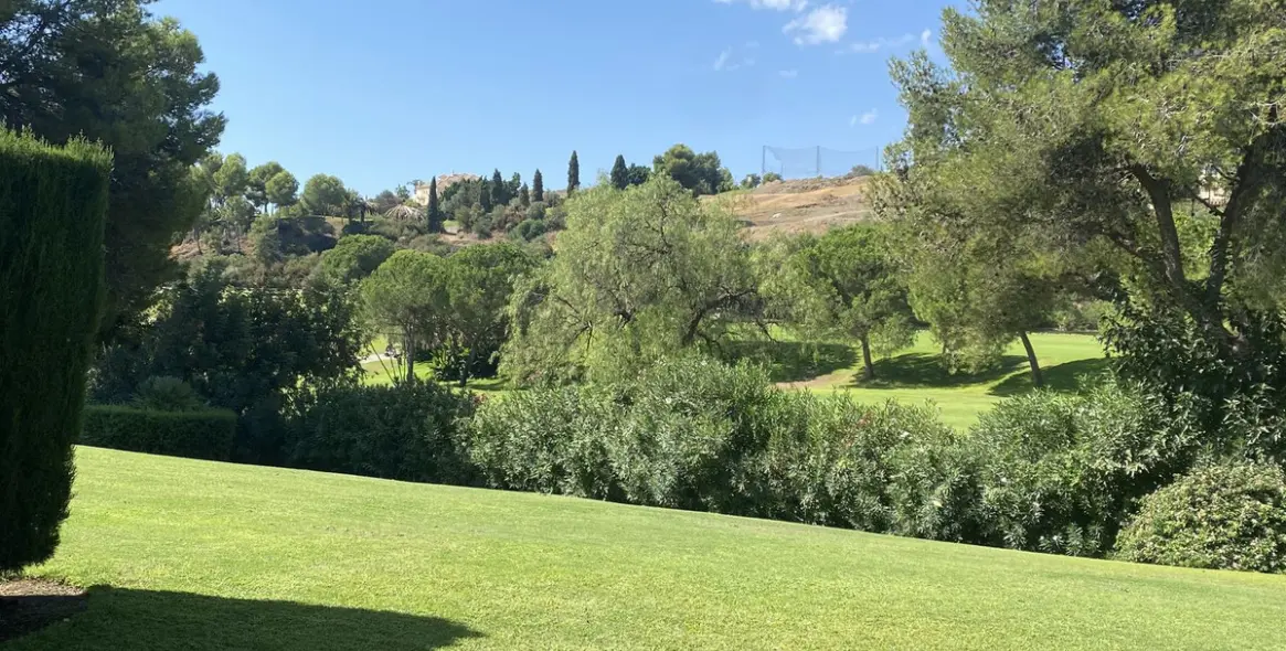 Sale of ground floor apartment in Los Arqueros 19