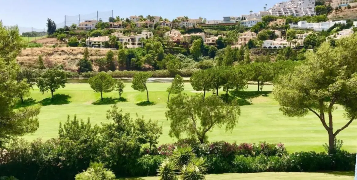 Sale of ground floor apartment in Los Arqueros 20