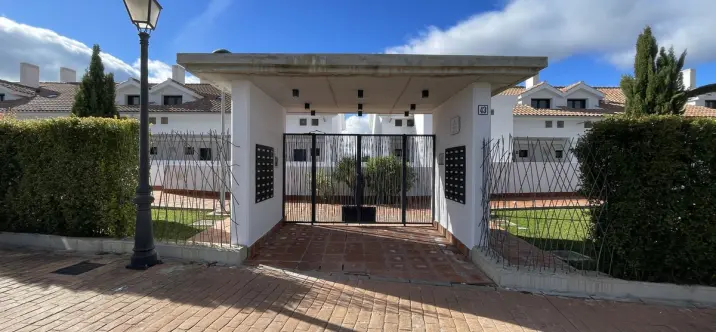 Sale of ground floor apartment in Selwo 0