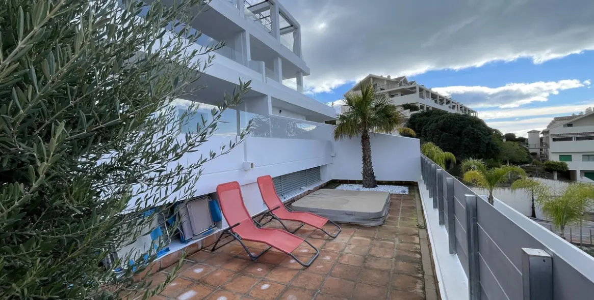 Sale of ground floor apartment in Selwo 3