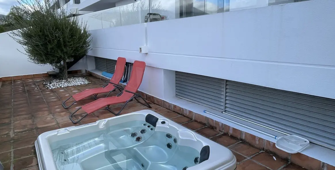 Sale of ground floor apartment in Selwo 17