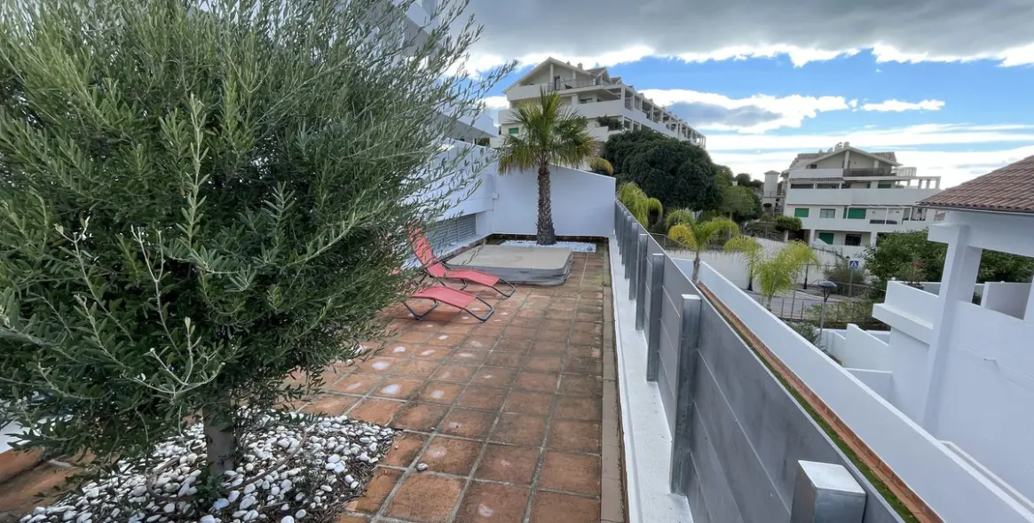 Sale of ground floor apartment in Selwo 20