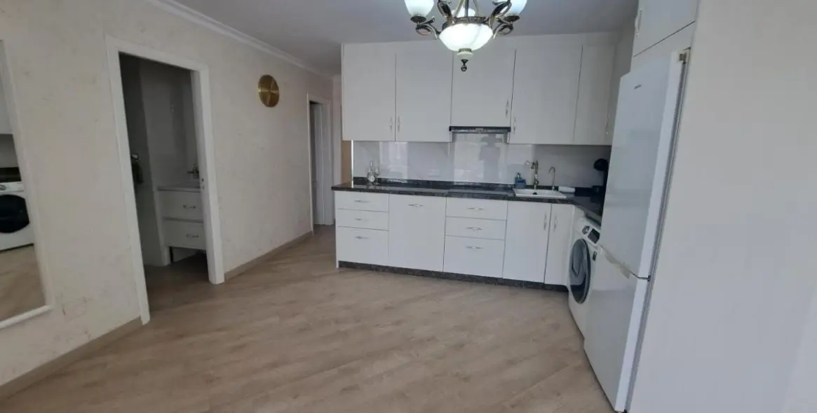 Sale of middle floor apartment in Riviera del Sol 10