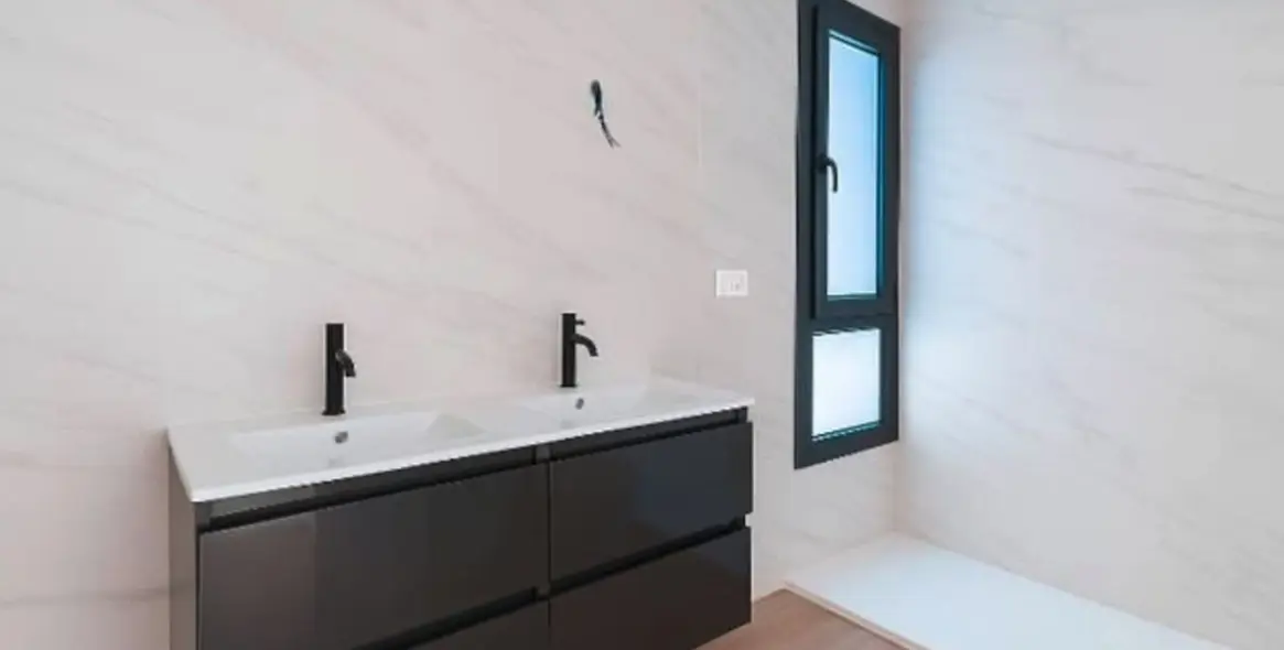 Продажа  отдельно стоящей виллы в La Duquesa 5