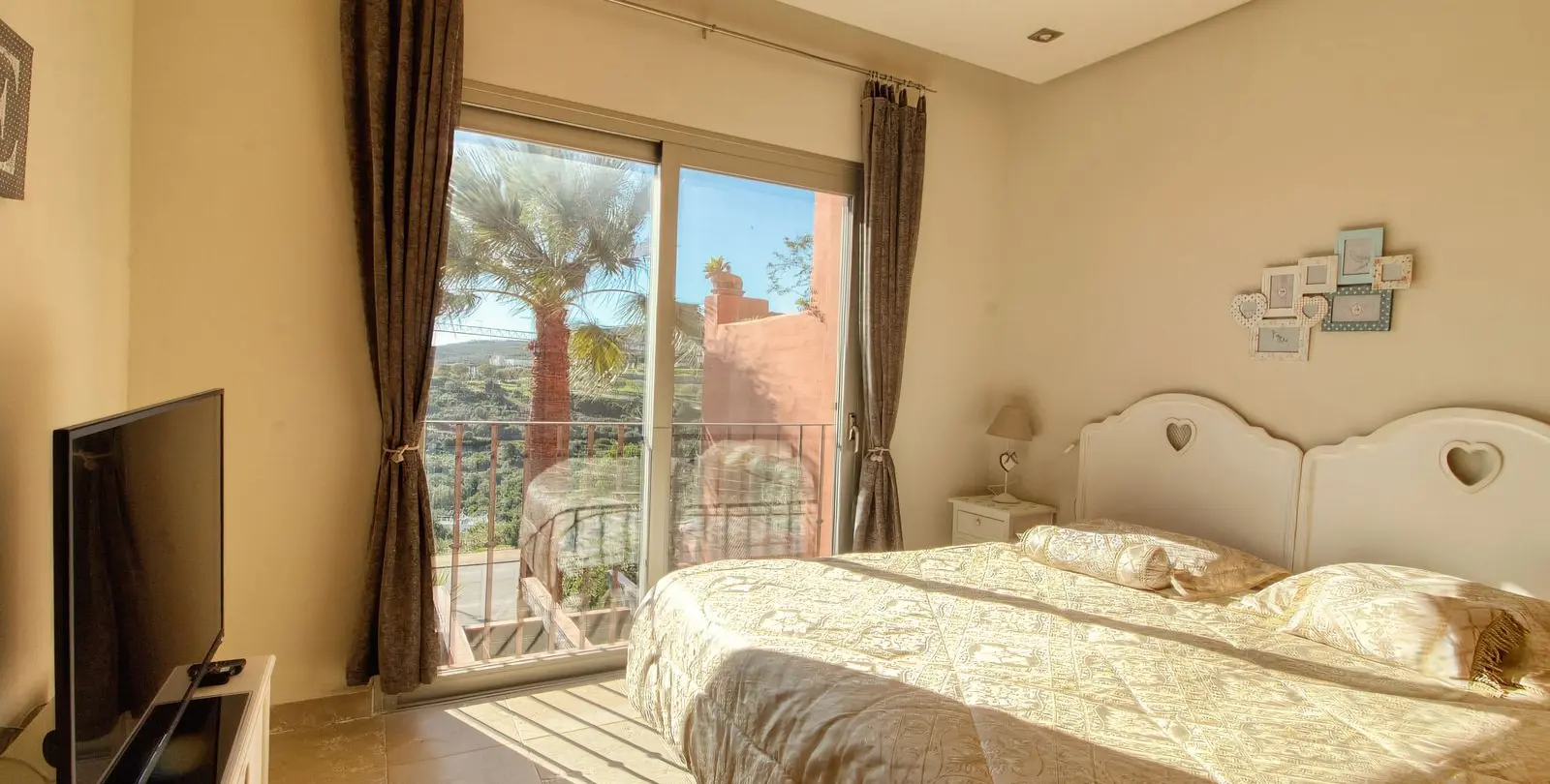 Sale of townhouse in Manilva 25