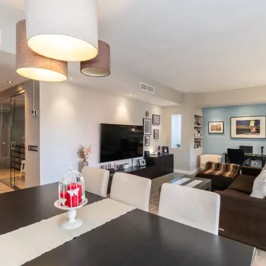 Продажа апартаментов на среднем этаже в Elviria