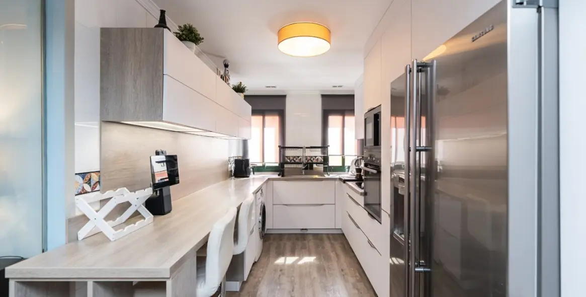 Sale of middle floor apartment in Elviria 5