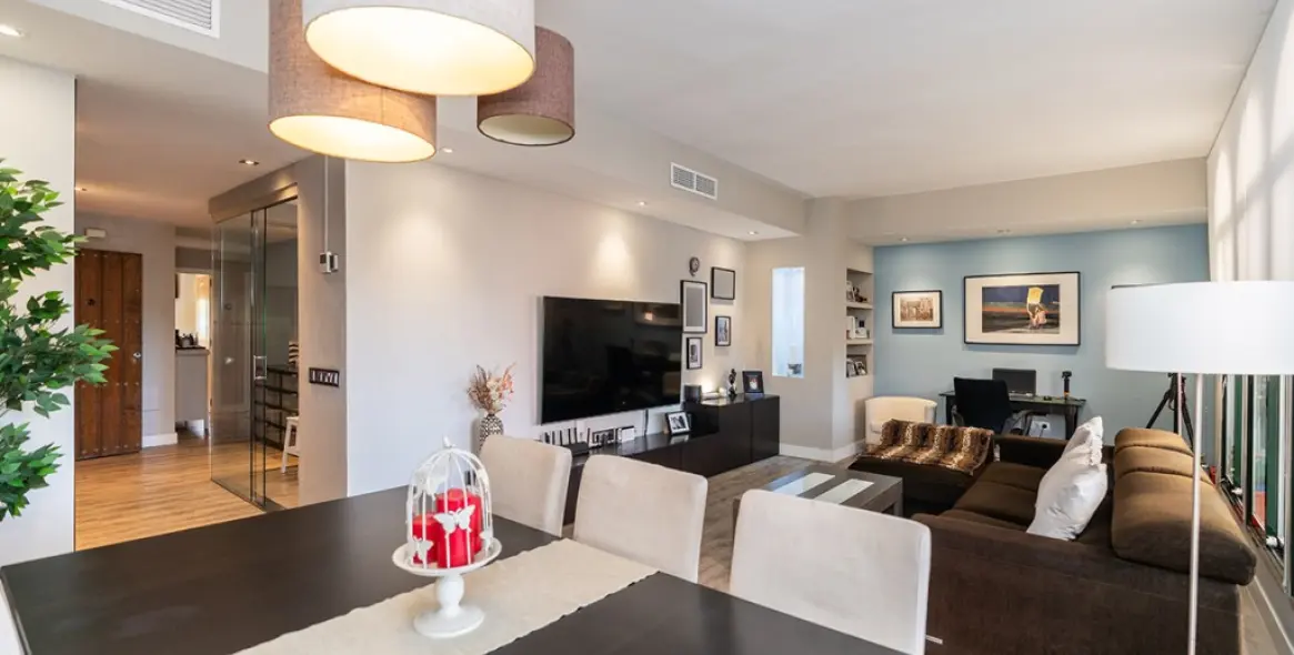 Sale of middle floor apartment in Elviria 4