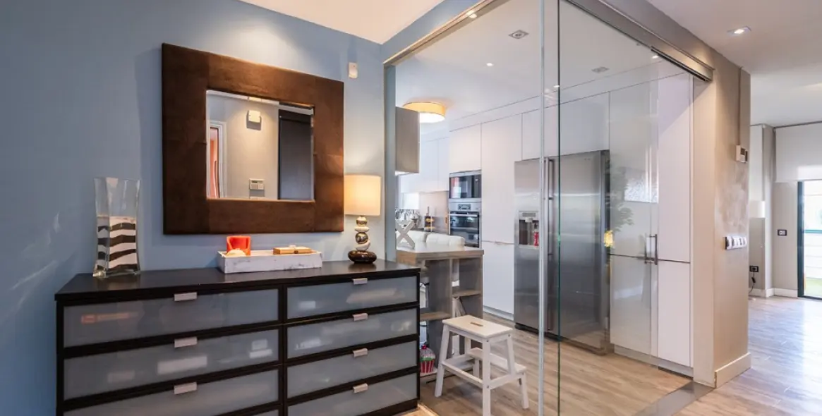 Sale of middle floor apartment in Elviria 11