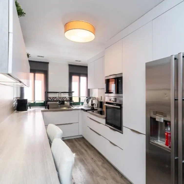 Sale of middle floor apartment in Elviria