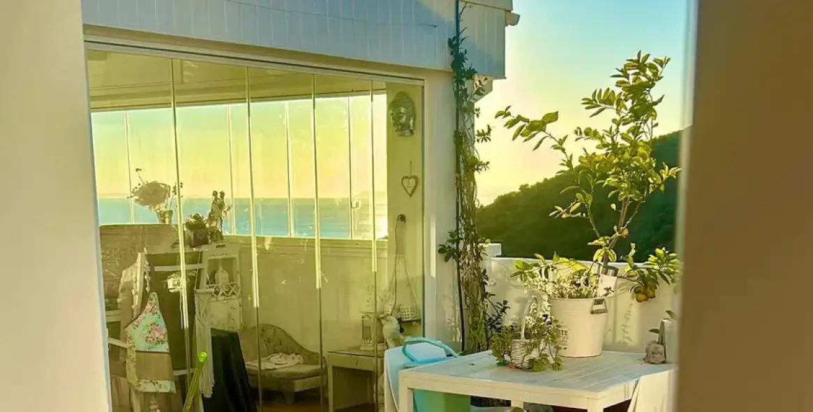 Sale of penthouse in Calahonda 2