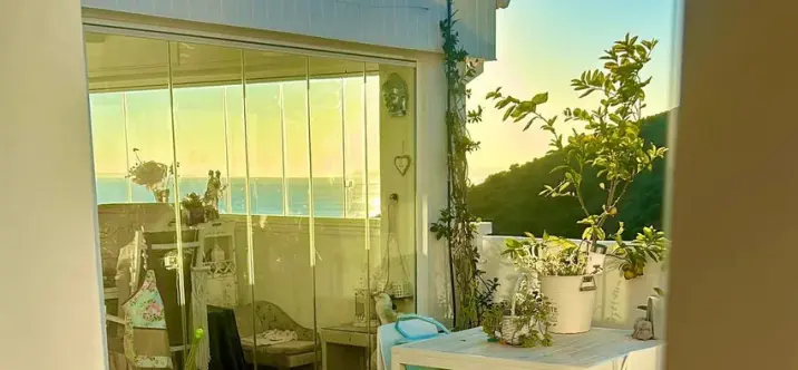 Sale of penthouse in Calahonda 1