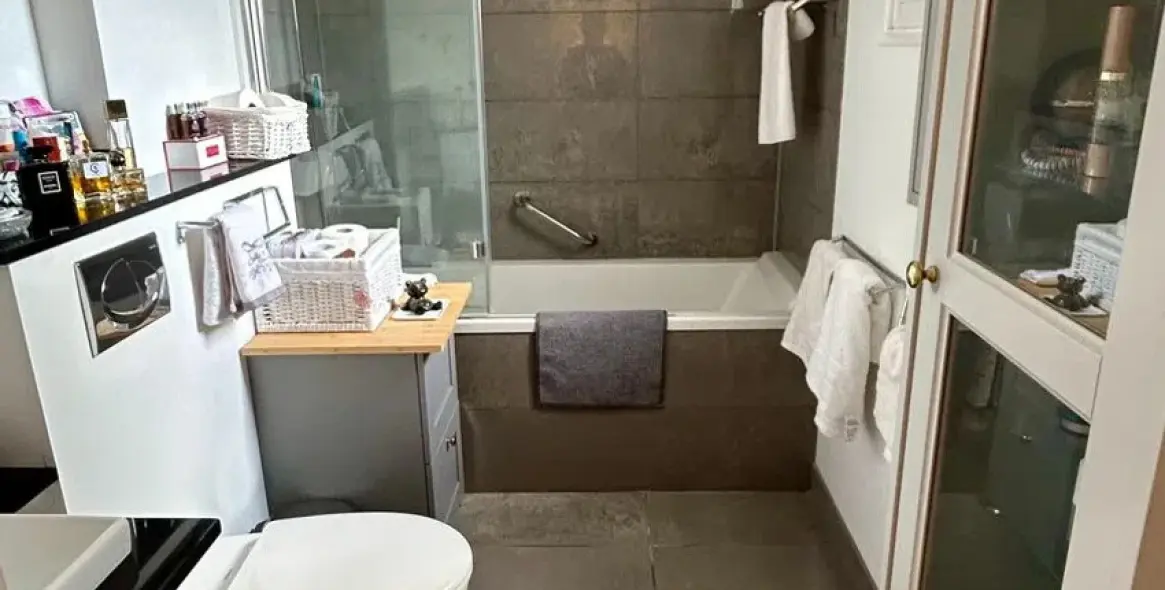 Sale of penthouse in Calahonda 8