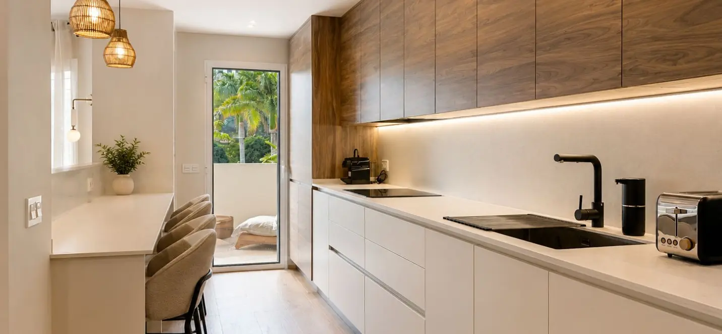 Sale of ground floor apartment in Estepona 2