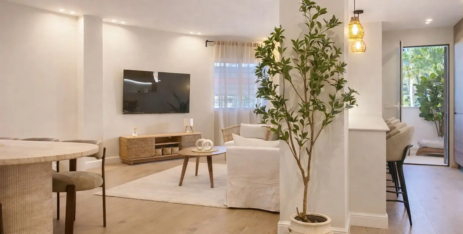 Продажа апартаментов на первом этаже в Estepona 8