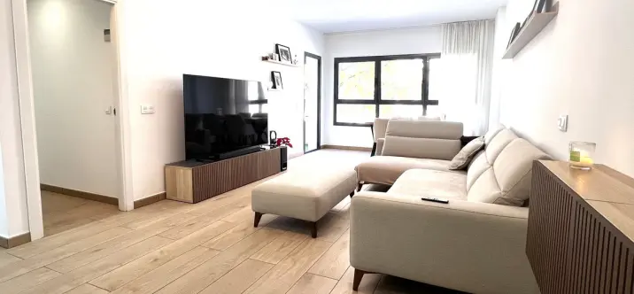 Продажа апартаментов на среднем этаже в Estepona 3