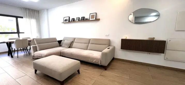 Продажа апартаментов на среднем этаже в Estepona 4