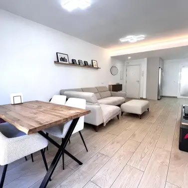 Продажа апартаментов на среднем этаже в Estepona