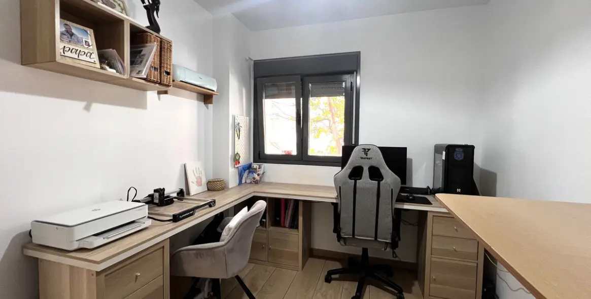 Продажа апартаментов на среднем этаже в Estepona 18