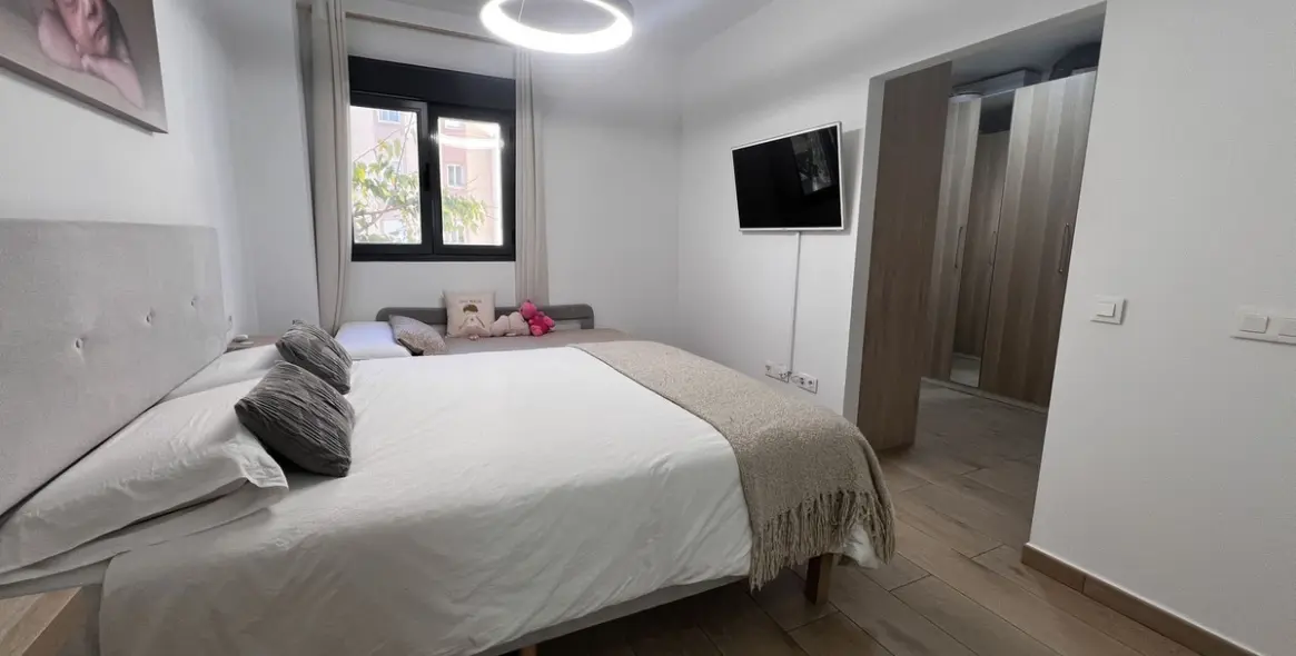 Sale of middle floor apartment in Estepona 27