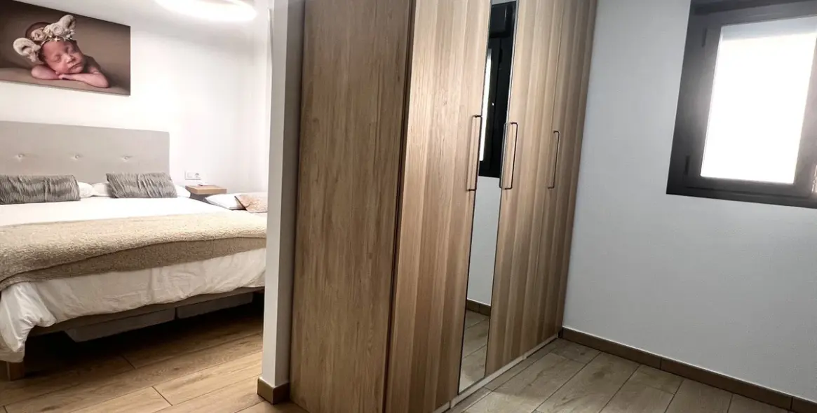 Sale of middle floor apartment in Estepona 30