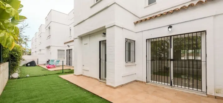 Продажа дома на две семьи в Nueva Andalucía 3