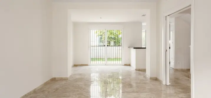 Продажа дома на две семьи в Nueva Andalucía 4