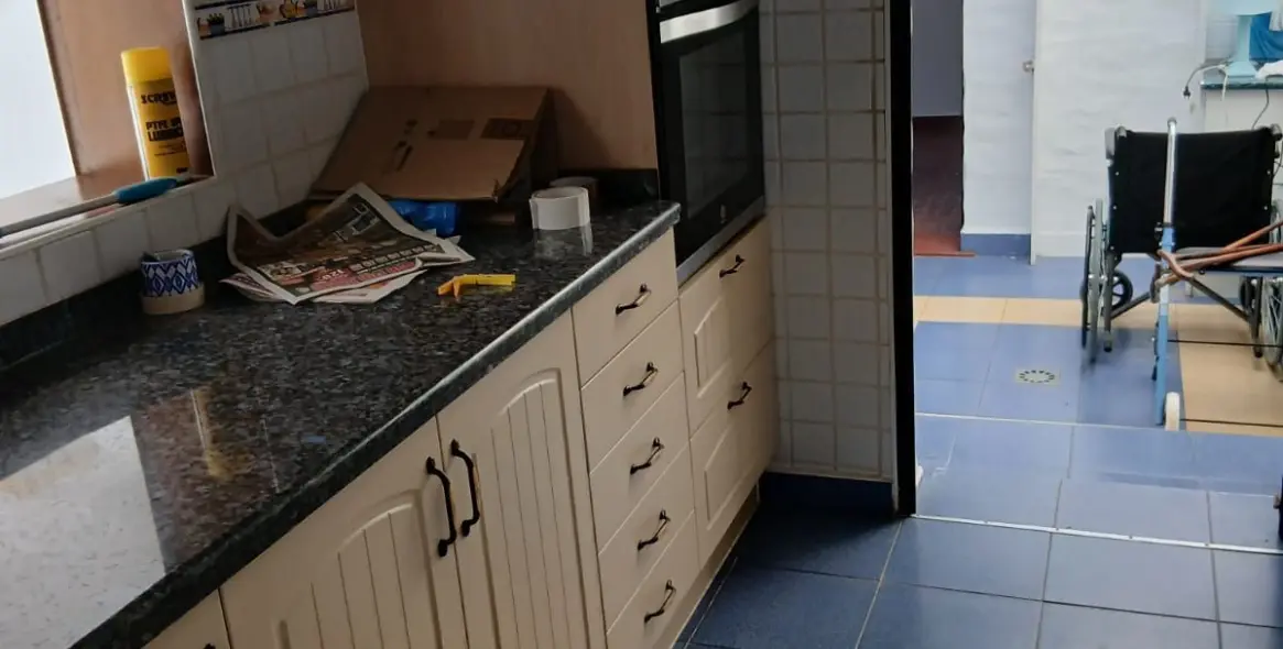 Sale of detached villa in El Padron 5