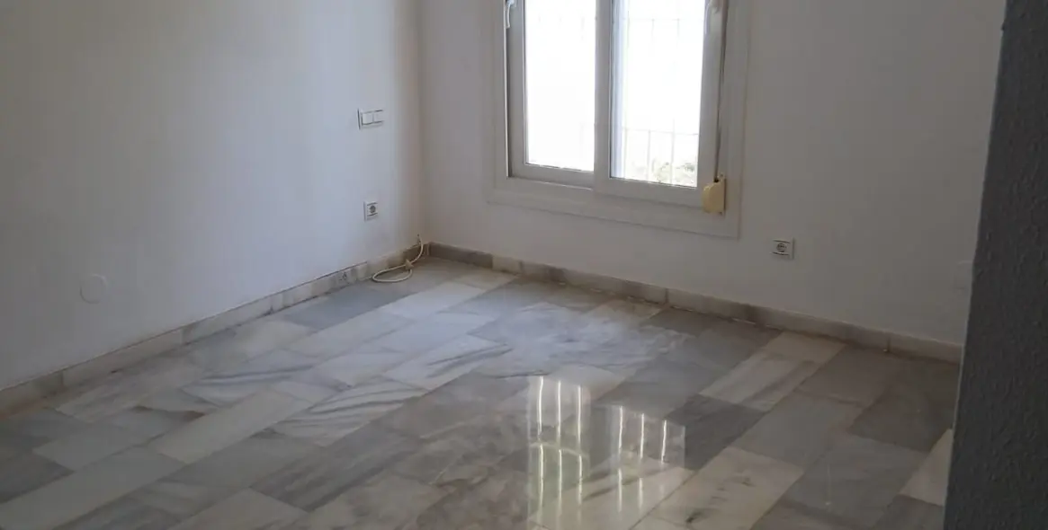 Sale of detached villa in El Padron 17