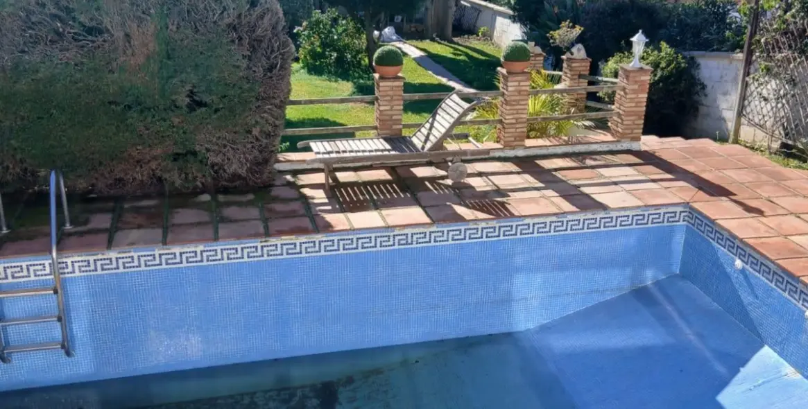 Venta de villa independiente en El Padron 25