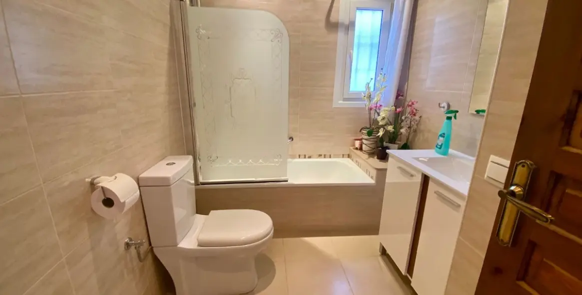 Venta de villa independiente en El Padron 26