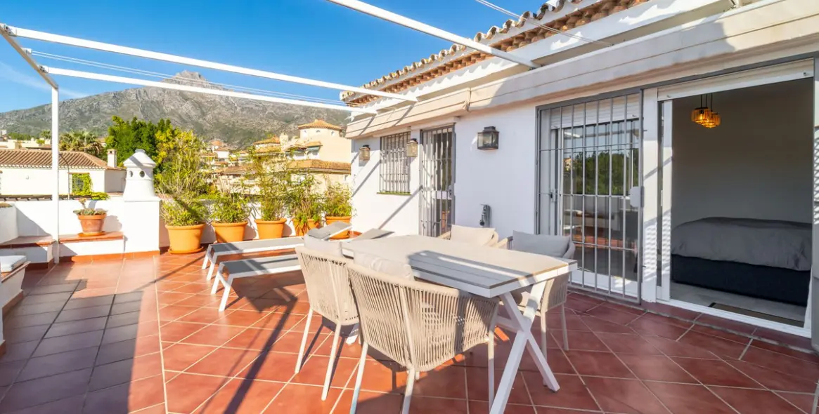 Продажа двухуровневого пентхауса в Nagüeles 2