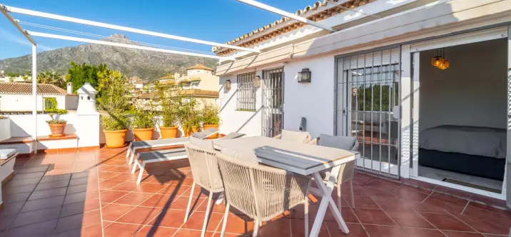 Продажа двухуровневого пентхауса в Nagüeles 1