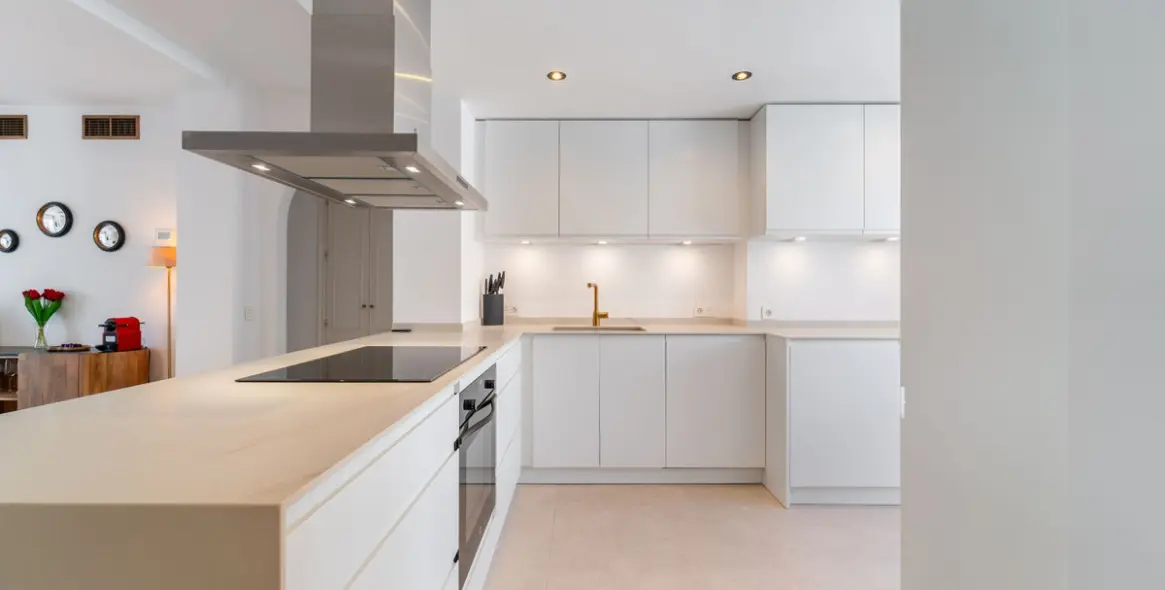 Продажа двухуровневого пентхауса в Nagüeles 9