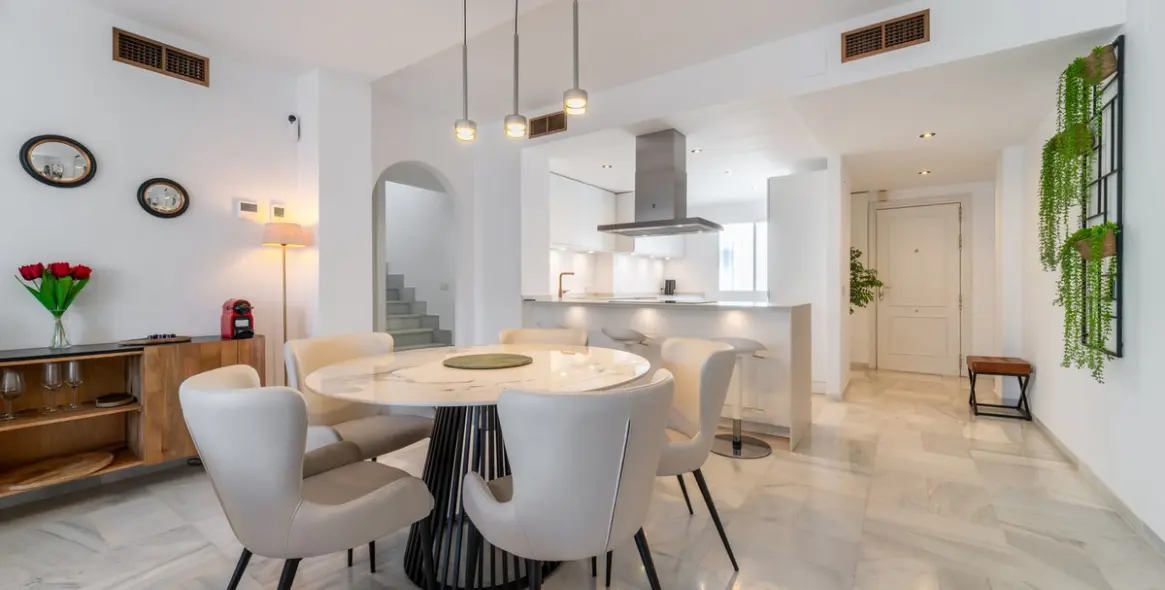 Продажа двухуровневого пентхауса в Nagüeles 10