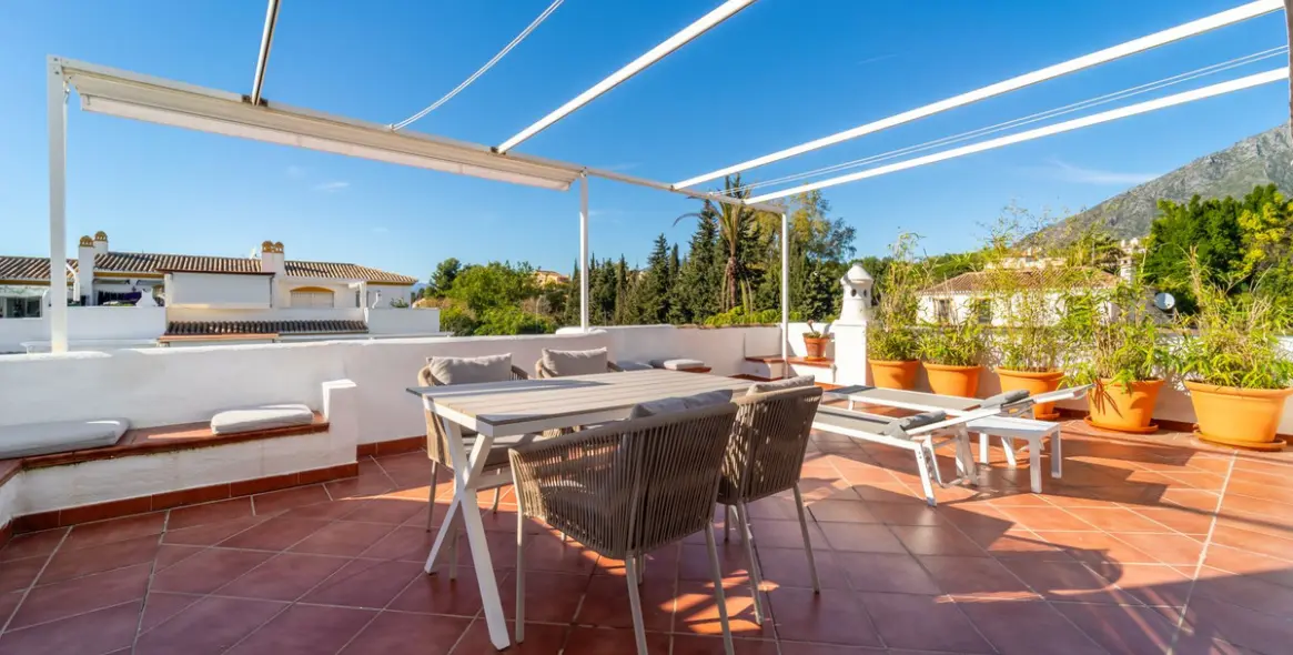 Sale of penthouse duplex in Nagüeles 32