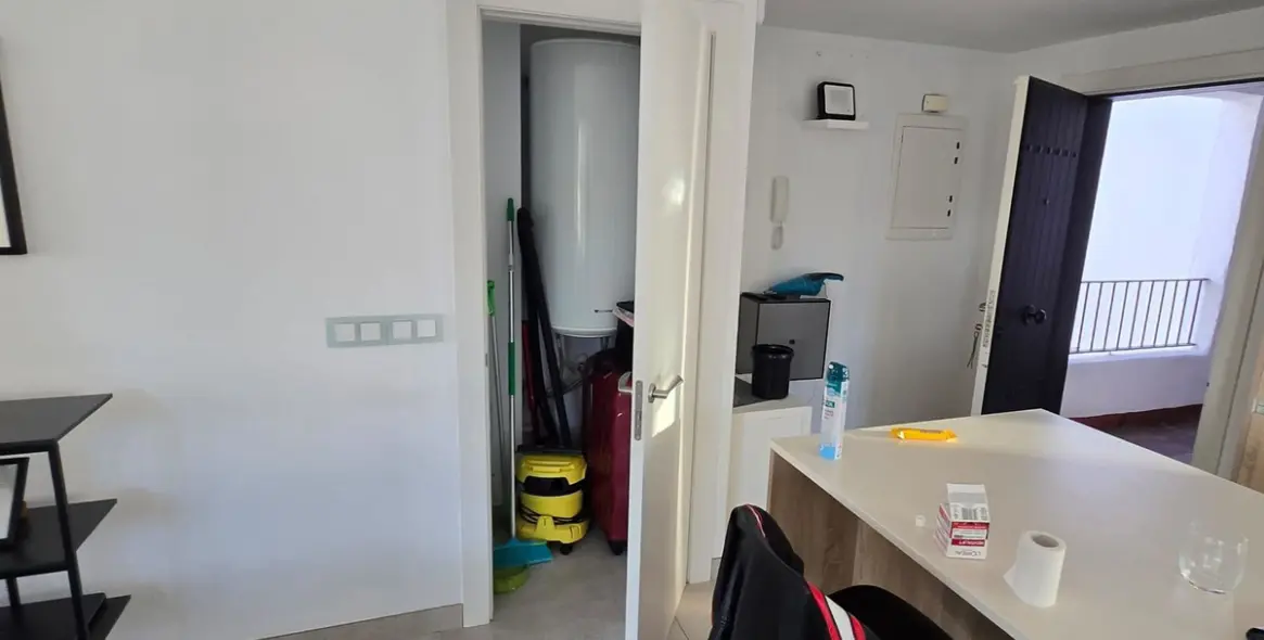 Venta de apartamento en planta media en Puerto Banús 8