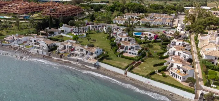 Venta de casa pareada en Estepona 2