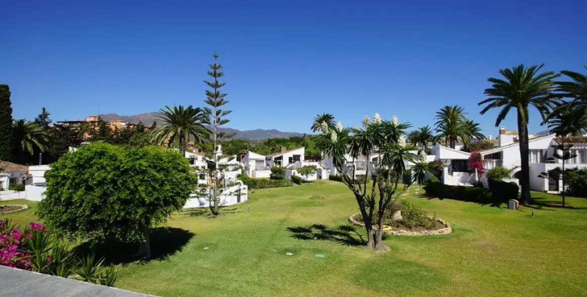 Sale of semi-detached house in Estepona 5