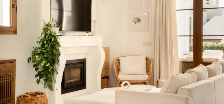 Продажа  отдельно стоящей виллы в Estepona 2