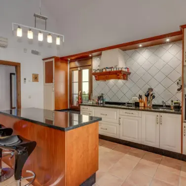 Sale of detached villa in Benahavís