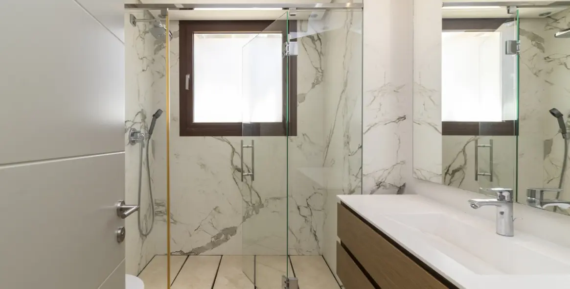 Продажа дома на две семьи в Marbella 15