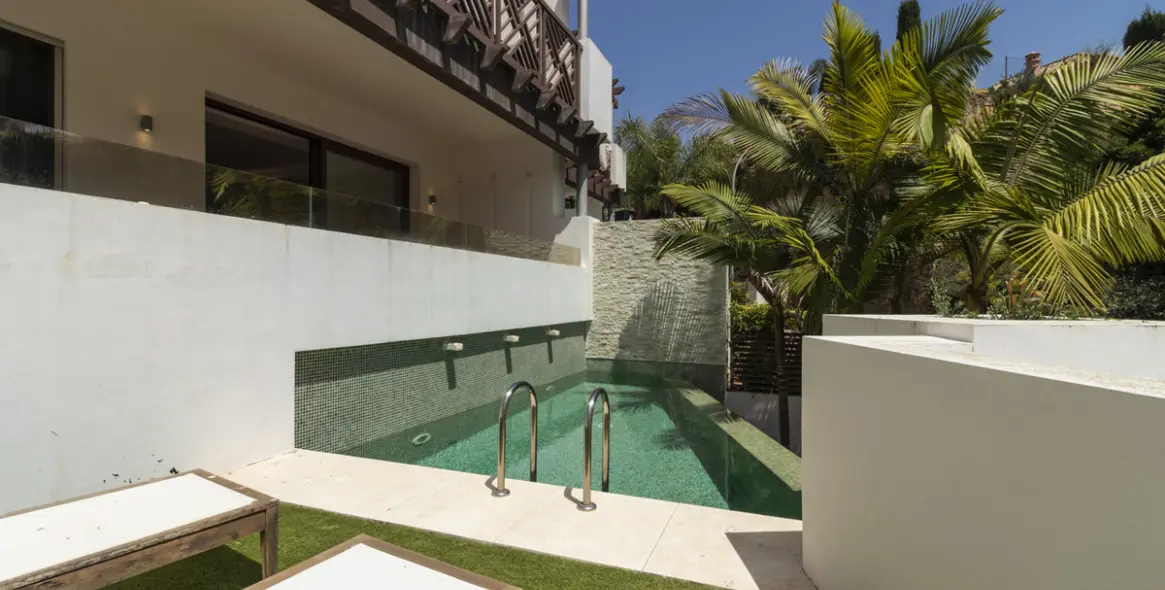 Продажа дома на две семьи в Marbella 21